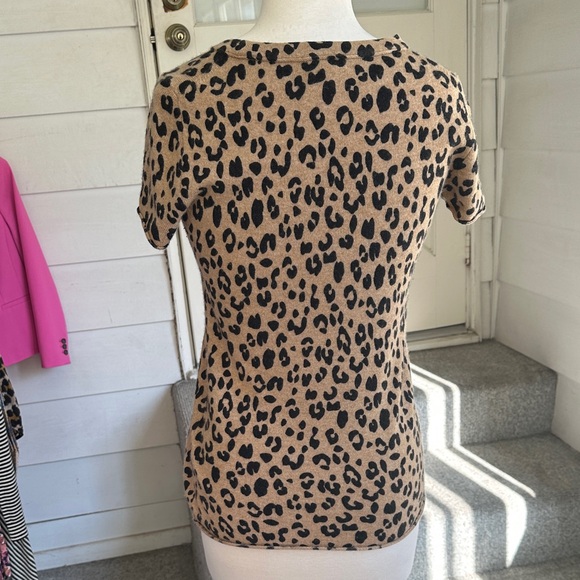100% Cashmere J. Crew Cheetah  Print Short Sleeve Top - Picture 5 of 7